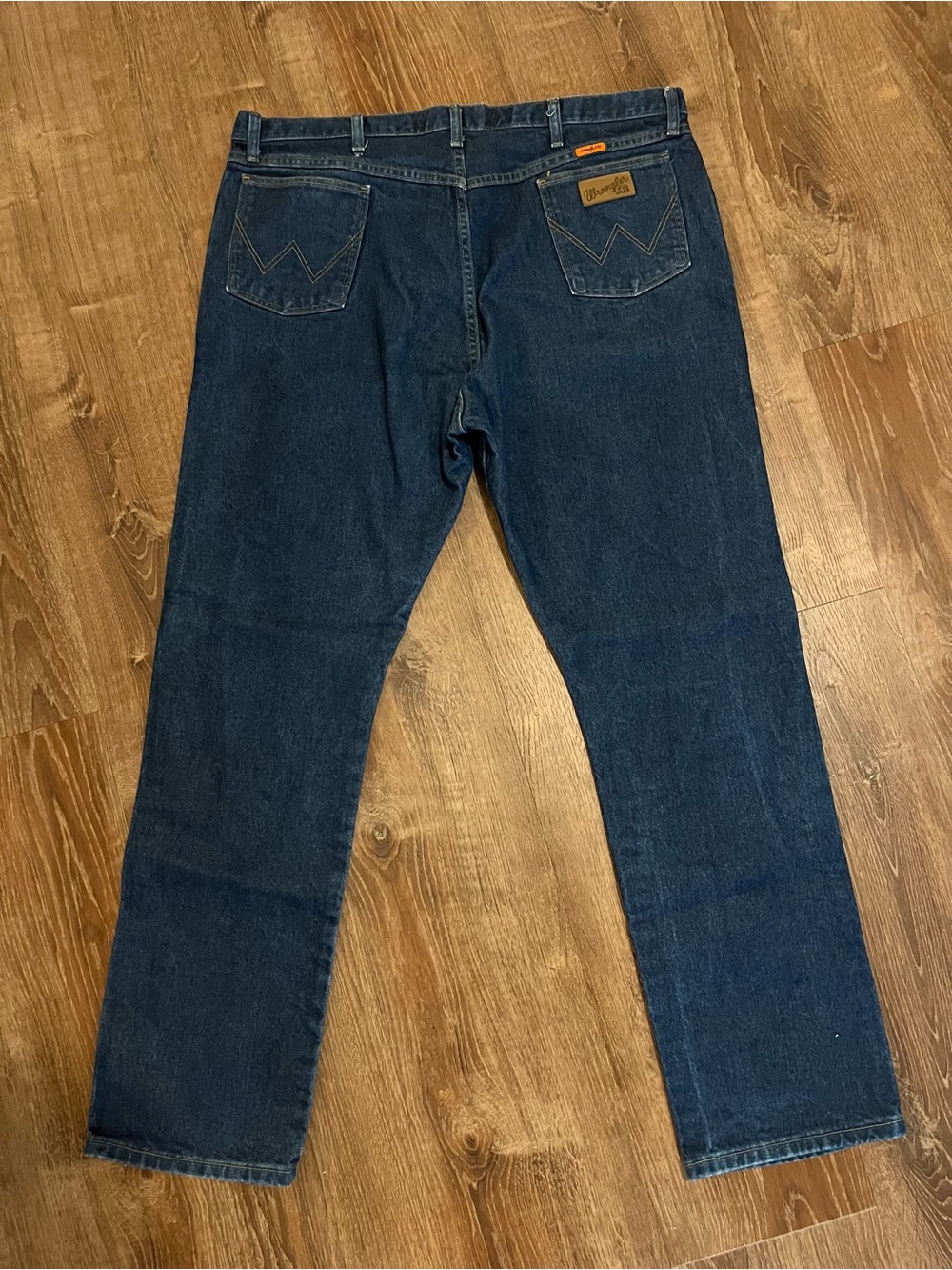 Men’s Wrangler FR Straight-Leg Jeans